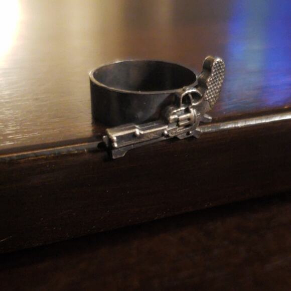 Handmade OOAK (by me) Silver Gun Ring with Patina, size 7.5 - Picture 6 of 7